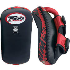 Twins KPL-12 Deluxe Thai Kick Pads